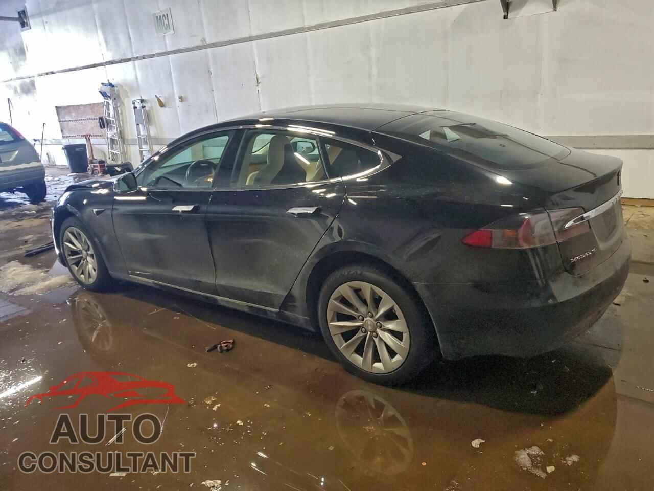 TESLA MODEL S 2018 - 5YJSA1E29JF291672