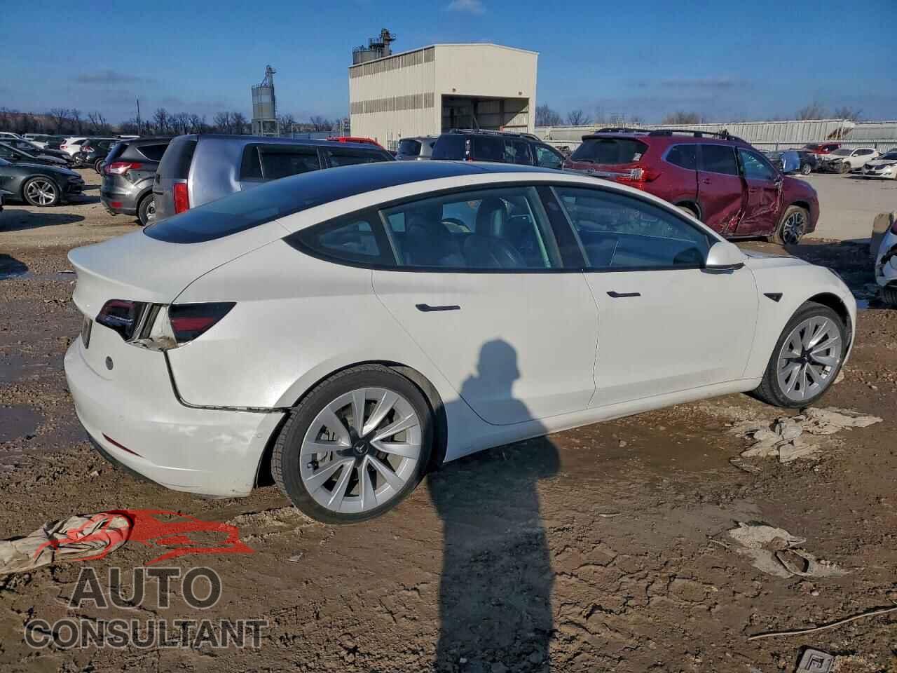 TESLA MODEL 3 2022 - 5YJ3E1EA7NF143879