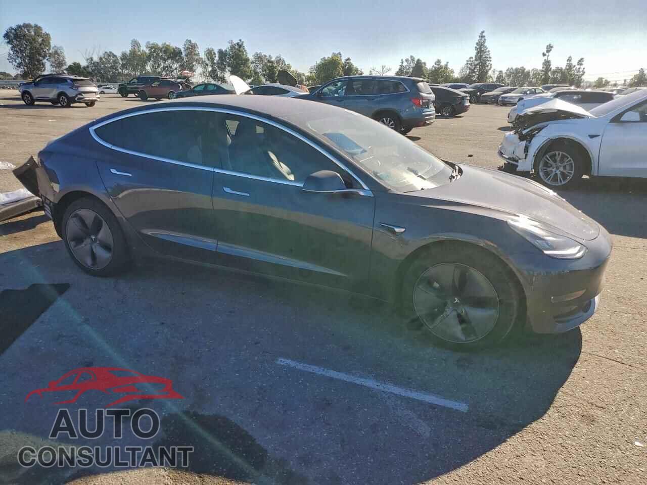 TESLA MODEL 3 2018 - 5YJ3E1EB4JF065922
