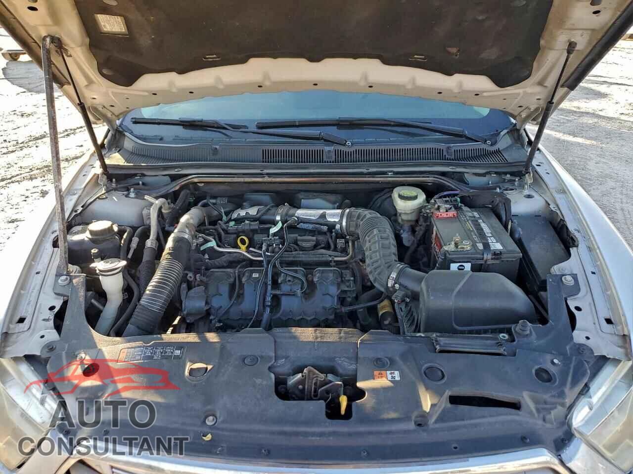 FORD TAURUS 2015 - 1FAHP2E98FG103402