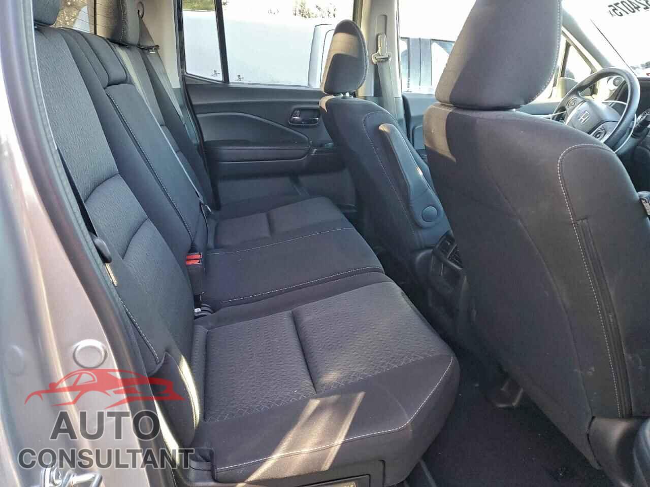 HONDA RIDGELINE 2017 - 5FPYK3F27HB038109