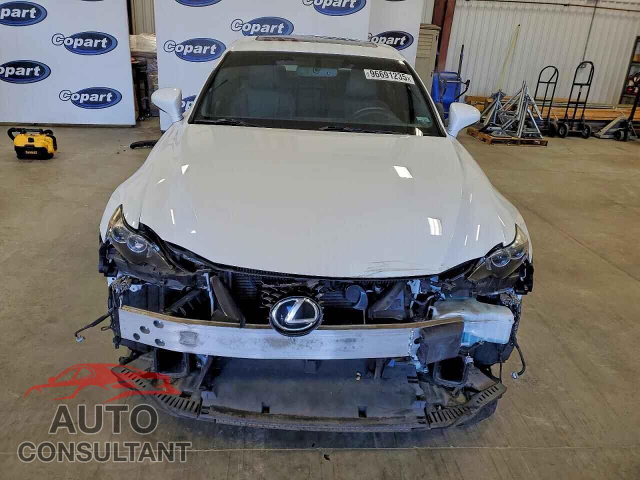 LEXUS IS 2014 - JTHBF1D20E5002395