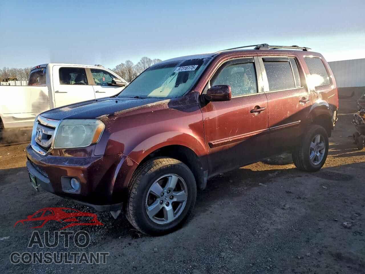 HONDA PILOT 2011 - 5FNYF4H48BB055932