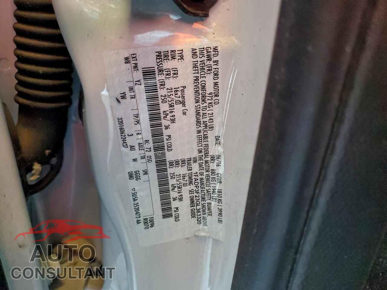 FORD FOCUS 2016 - 1FADP3F23GL363320