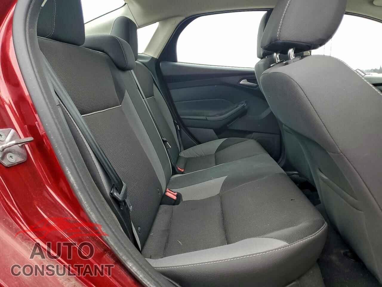 FORD FOCUS 2014 - 1FADP3F20EL286175