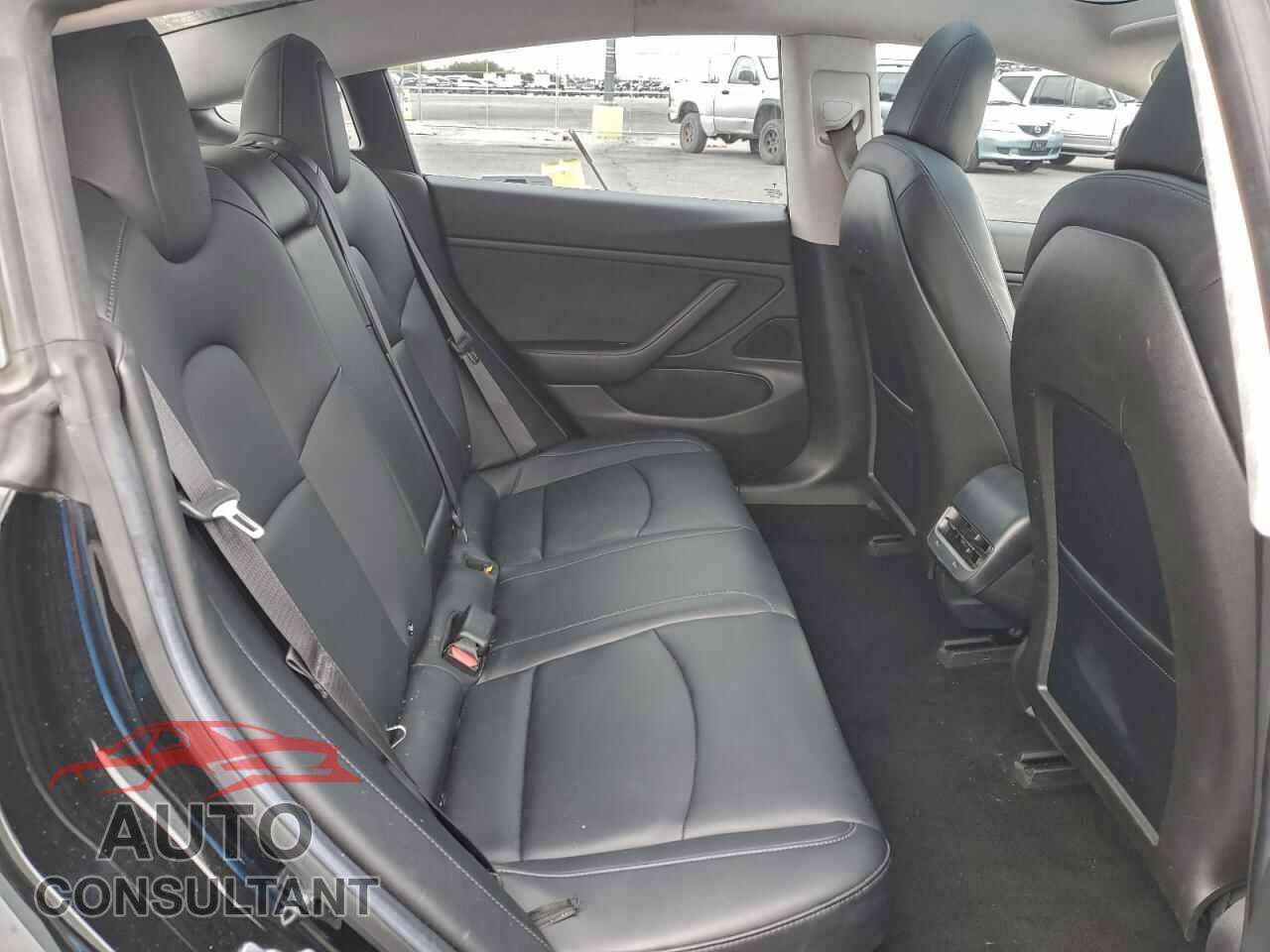 TESLA MODEL 3 2017 - 5YJ3E1EA9HF002395