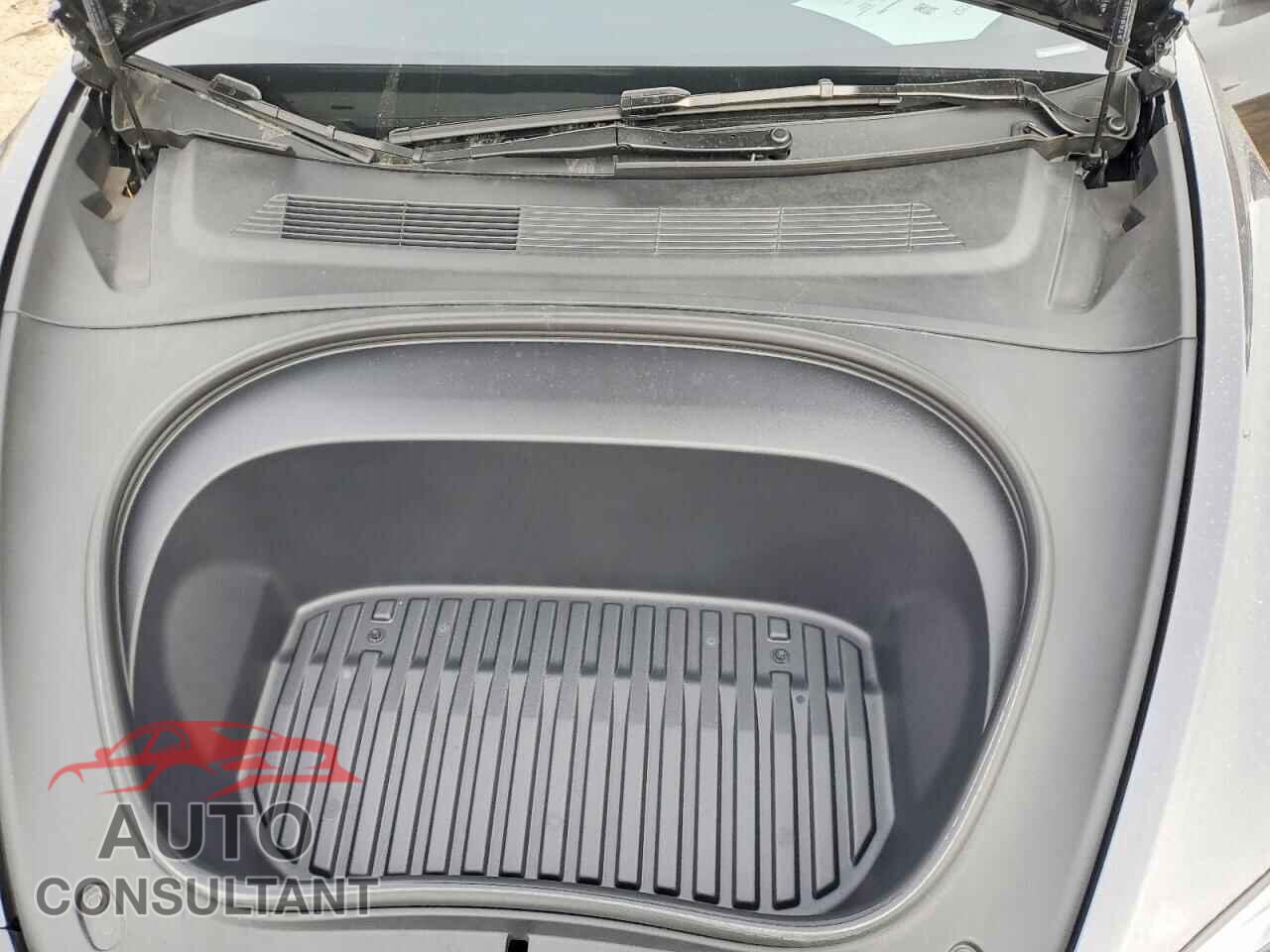 TESLA MODEL 3 2024 - 5YJ3E1ET1RF848880