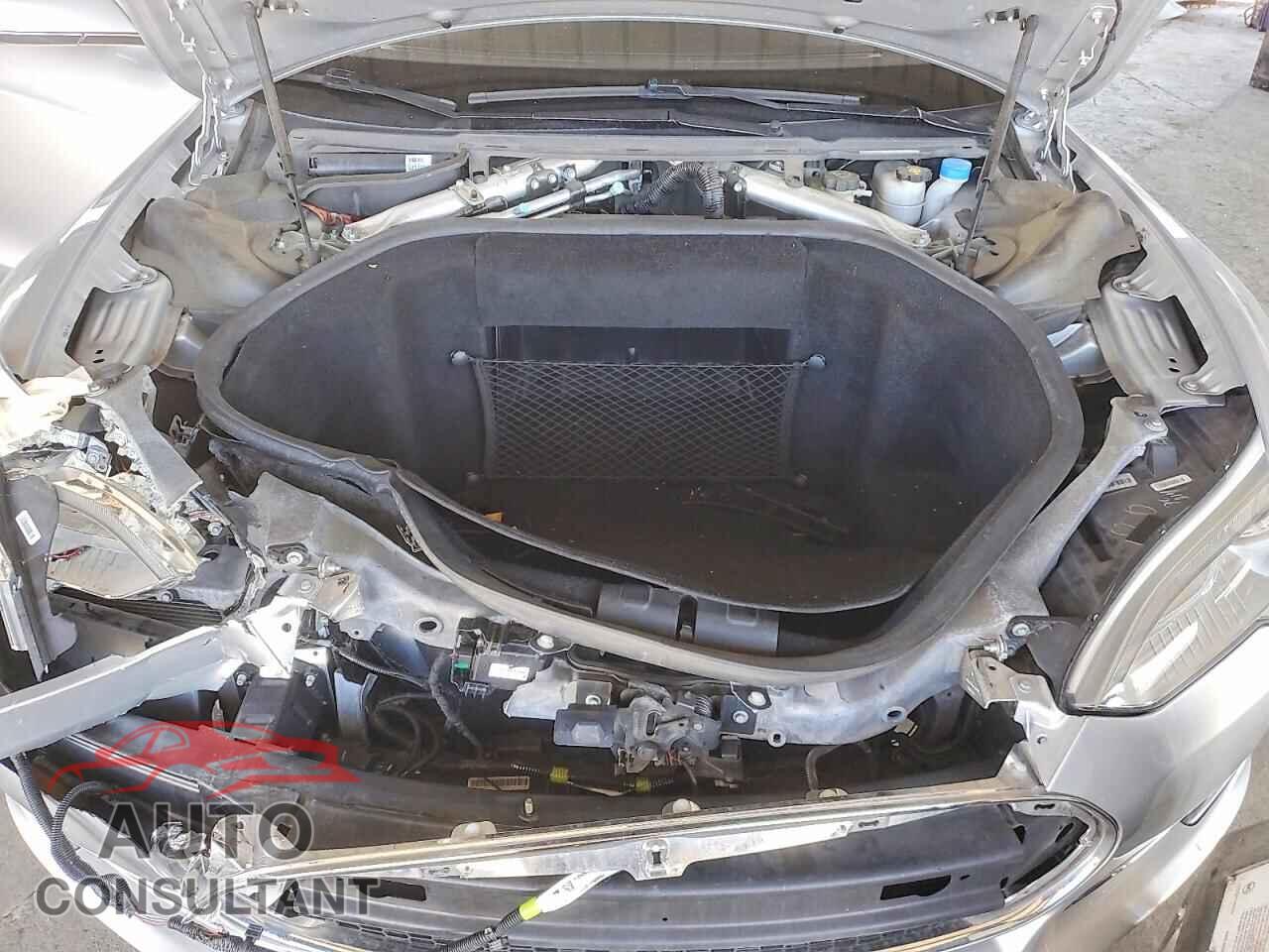 TESLA MODEL S 2013 - 5YJSA1CG3DFP18086