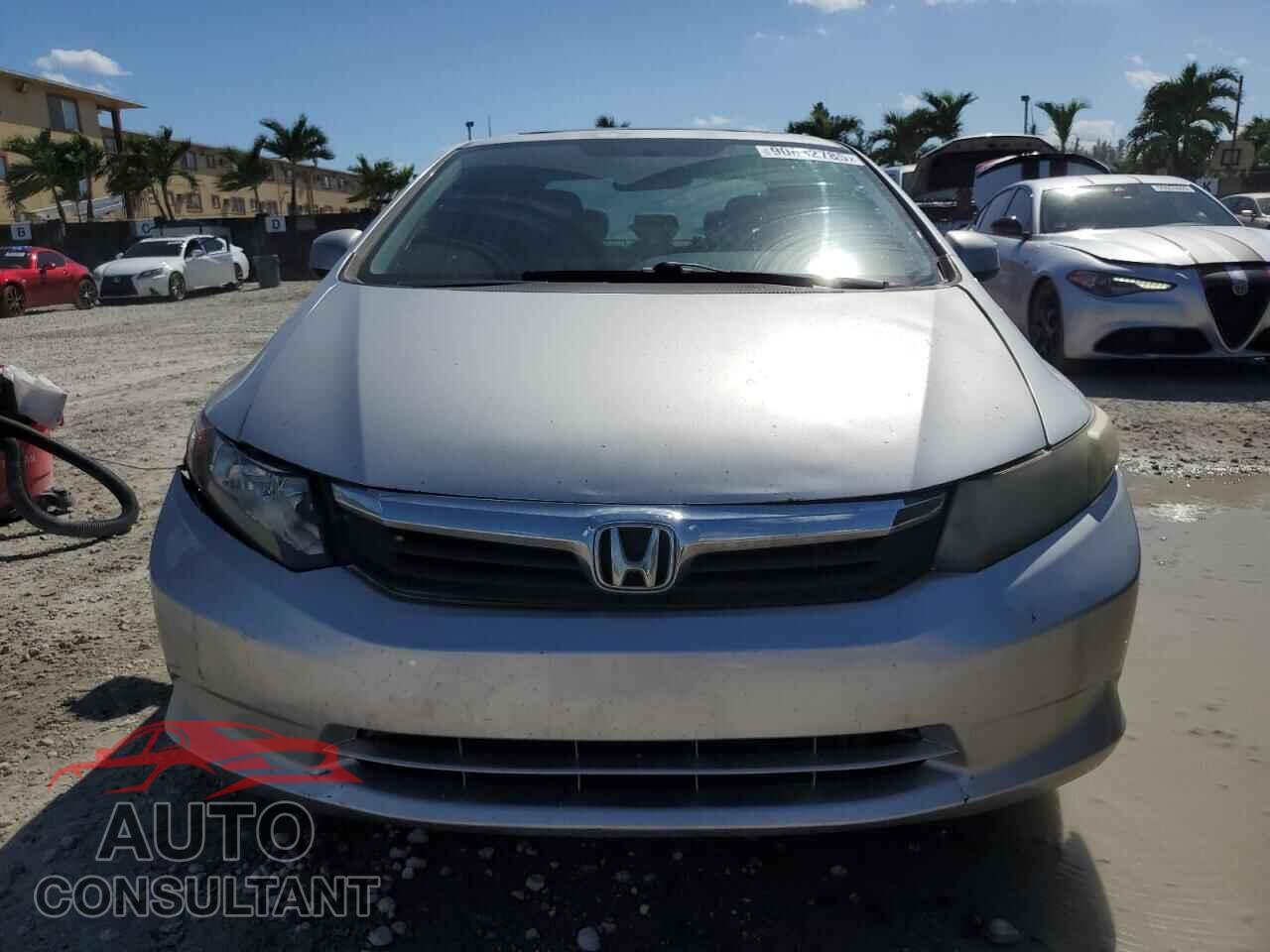 HONDA CIVIC 2012 - 2HGFB2F98CH516632