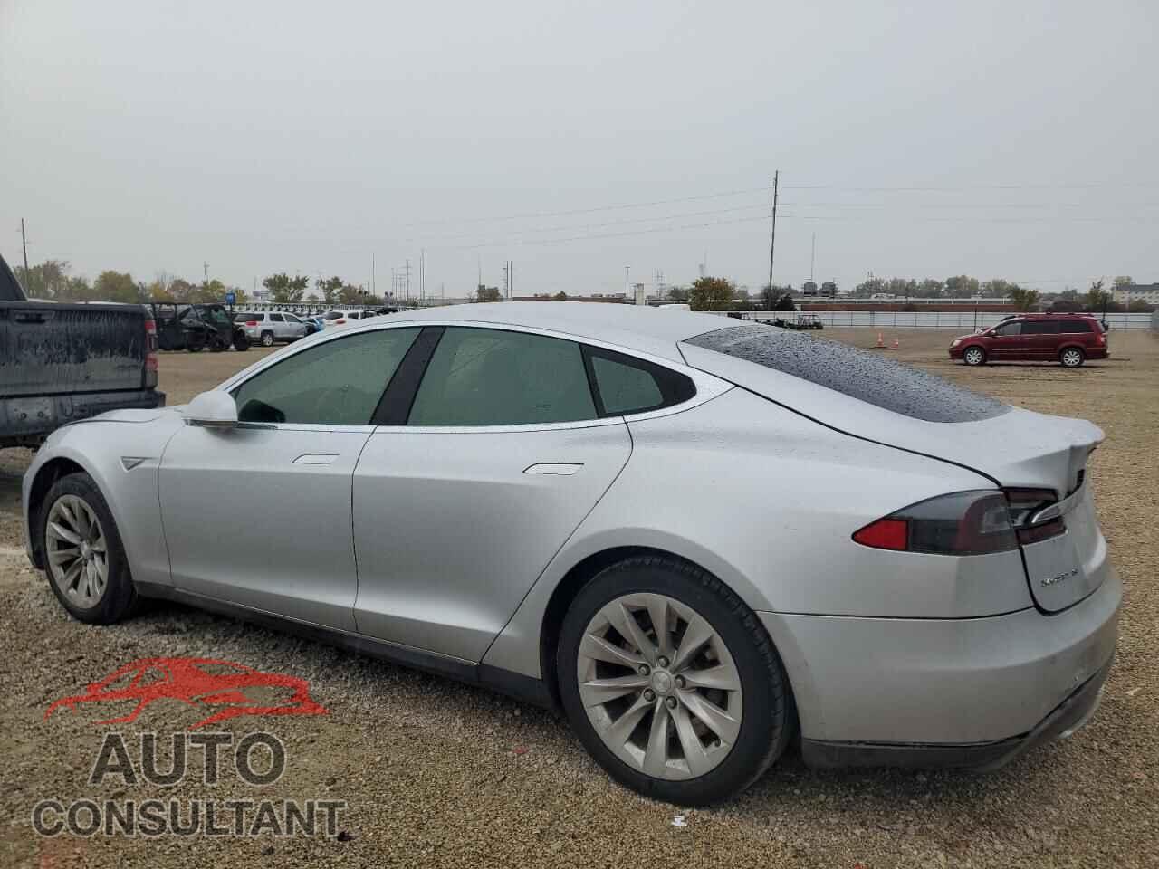 TESLA MODEL S 2013 - 5YJSA1DN2DFP28234