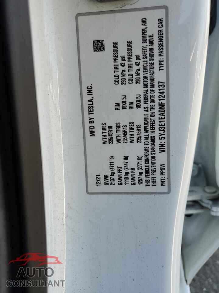 TESLA MODEL 3 2022 - 5YJ3E1EA0NF124137