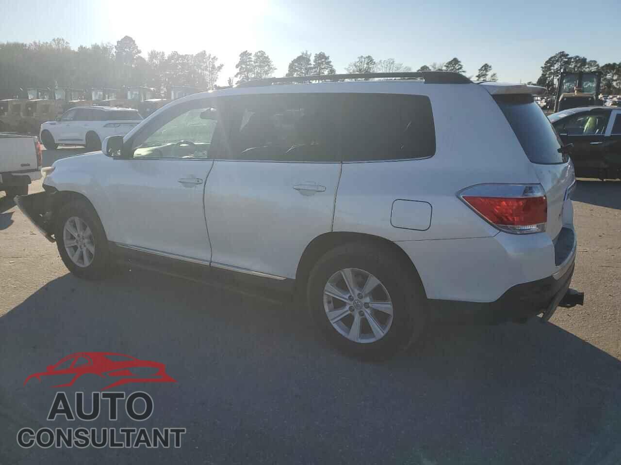 TOYOTA HIGHLANDER 2011 - 5TDBK3EH4BS064321