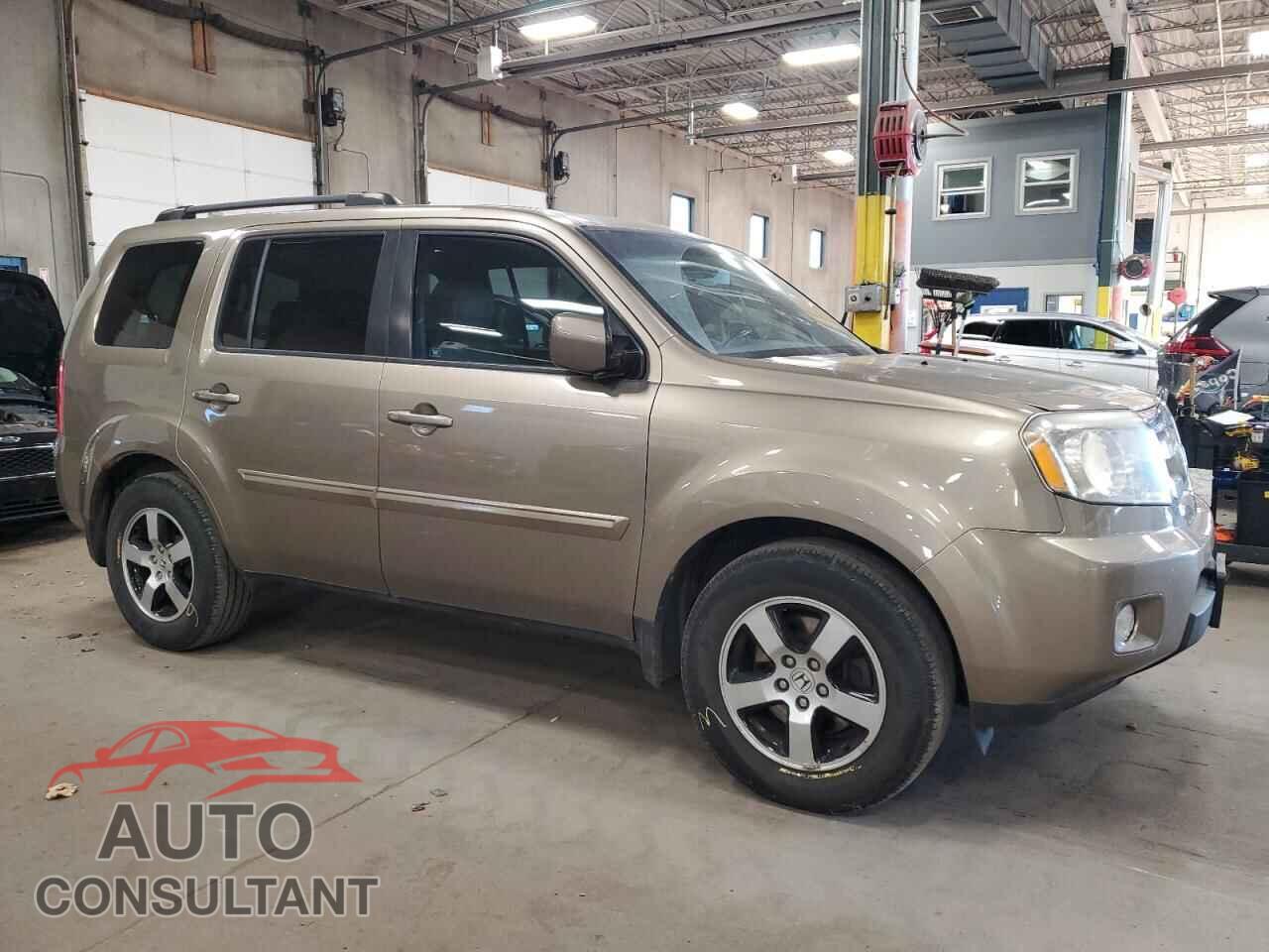 HONDA PILOT 2011 - 5FNYF4H57BB104630