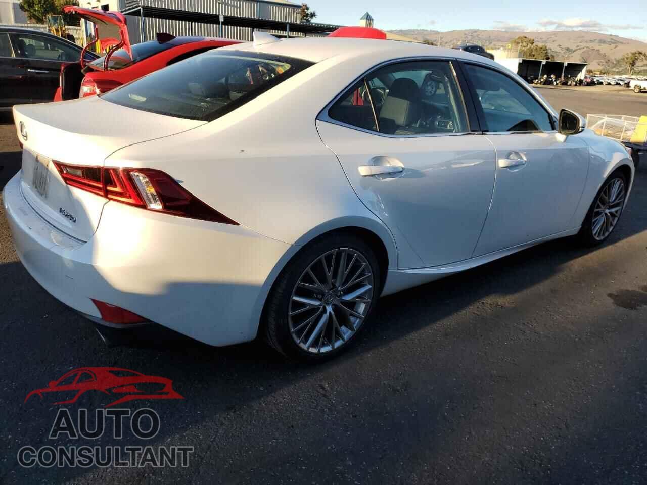 LEXUS IS 2015 - JTHBF1D20F5062002