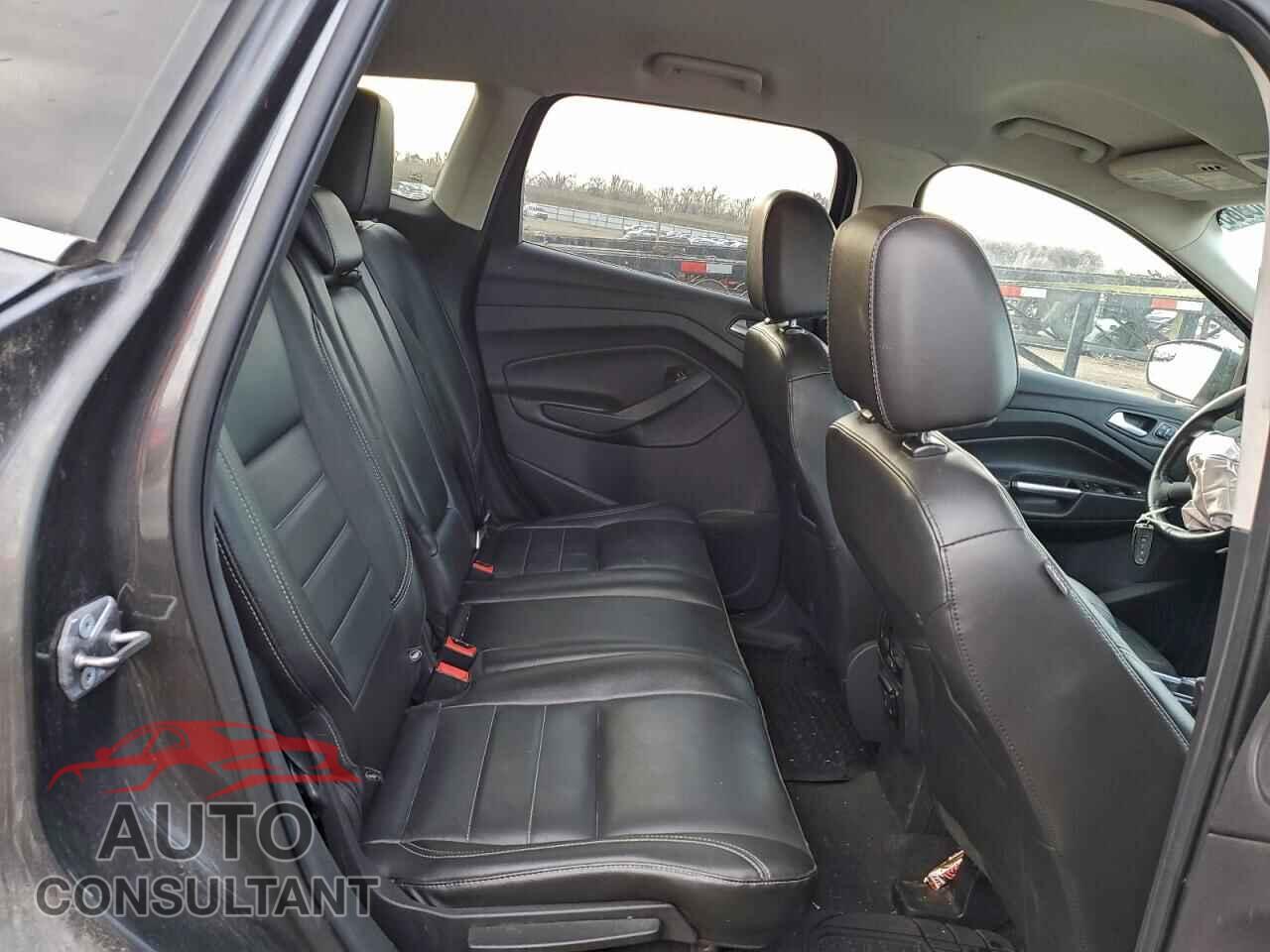 FORD ESCAPE 2015 - 1FMCU9J90FUB60332