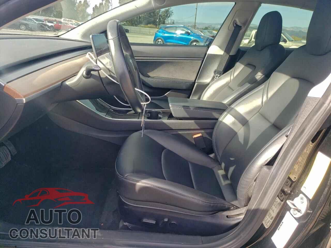 TESLA MODEL 3 2019 - 5YJ3E1EA2KF190815