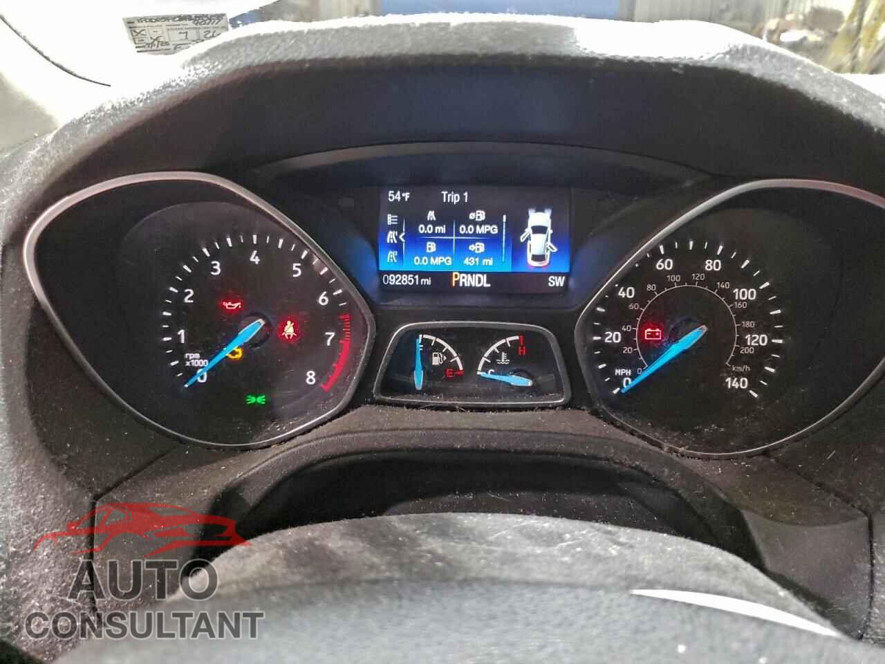 FORD FOCUS 2015 - 1FADP3F27FL243258