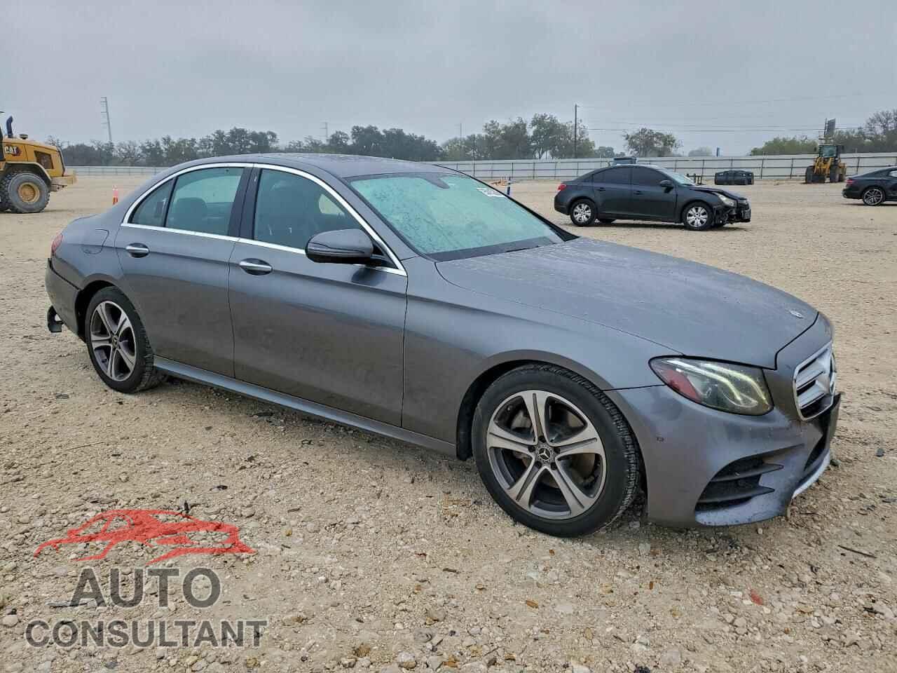 MERCEDES-BENZ E-CLASS 2018 - WDDZF4JB7JA301038