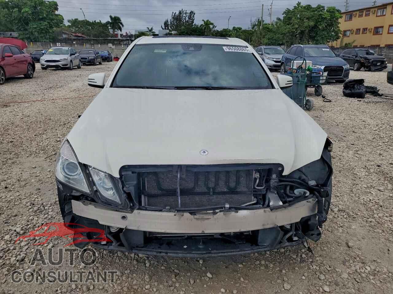 MERCEDES-BENZ E-CLASS 2012 - WDDHF5KB0CA588466