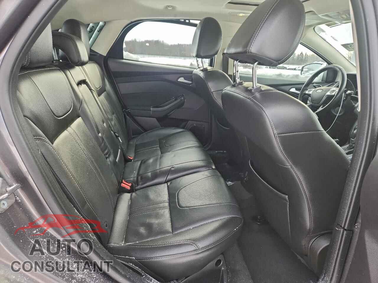 FORD FOCUS 2014 - 1FADP3N22EL291234