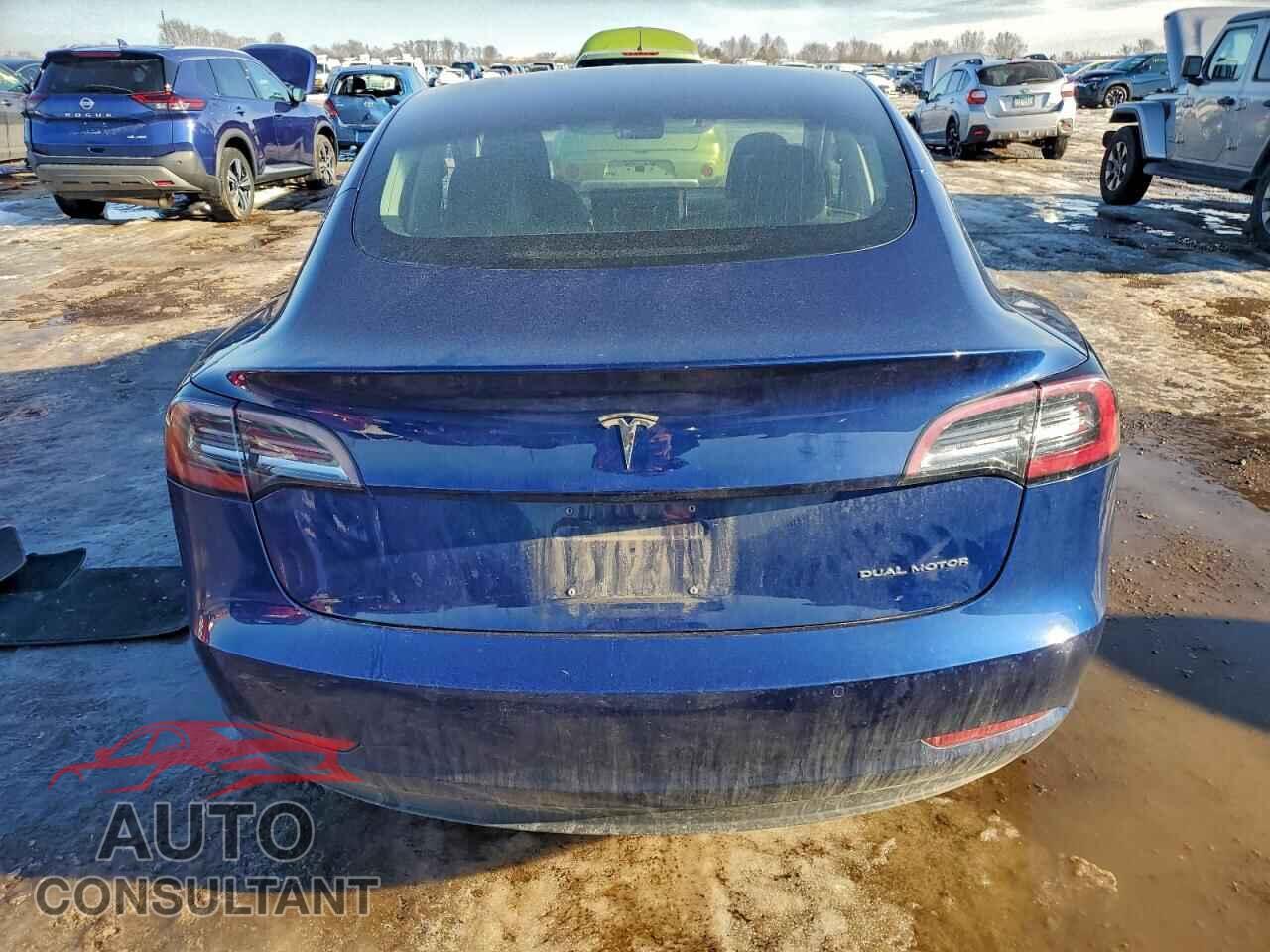 TESLA MODEL 3 2018 - 5YJ3E1EB2JF090186