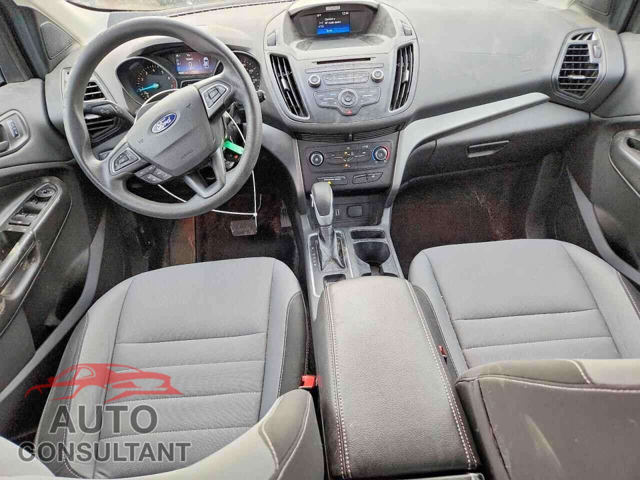 FORD ESCAPE 2017 - 1FMCU0F74HUC79989