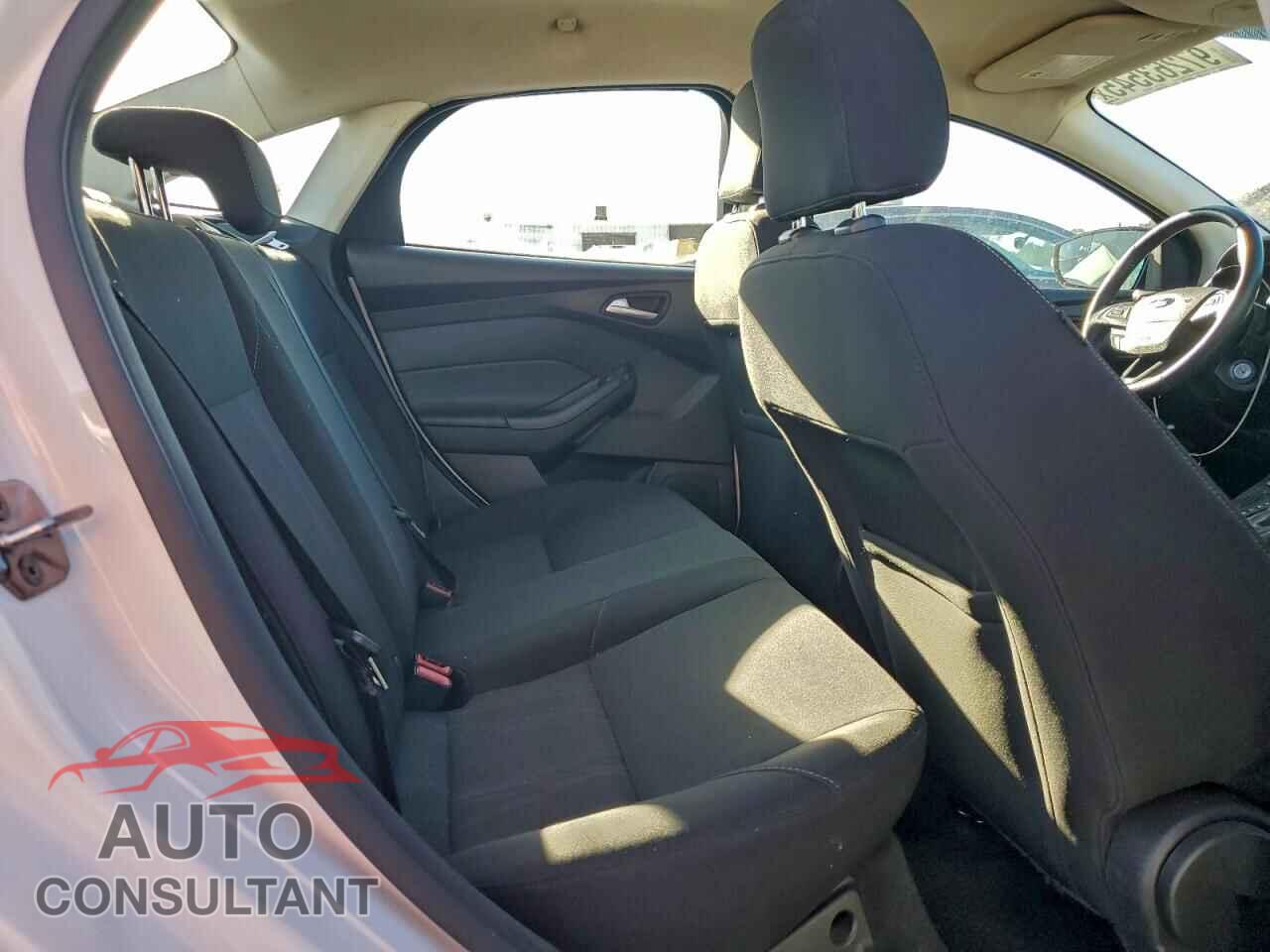FORD FOCUS 2016 - 1FADP3F24GL238505