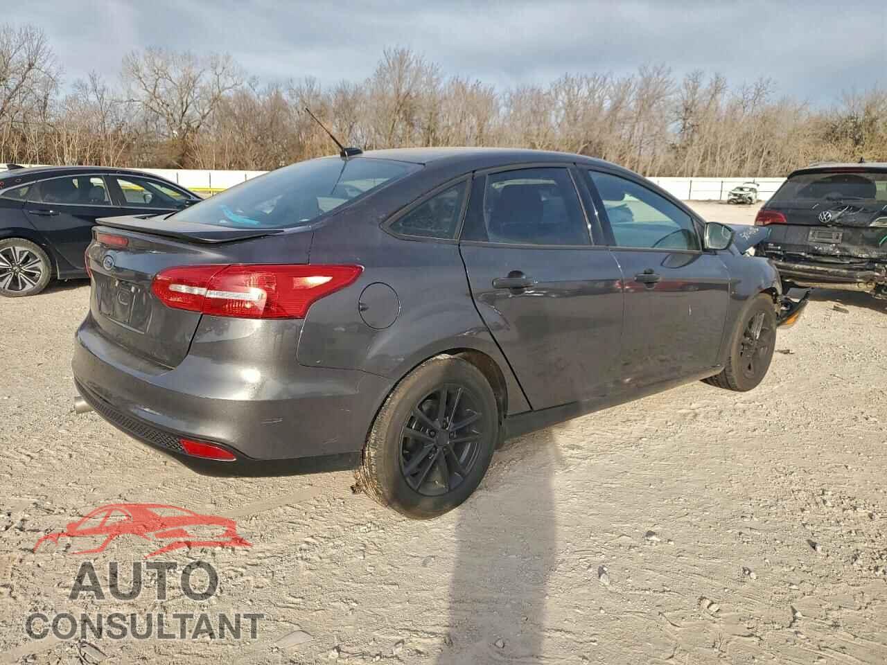 FORD FOCUS 2016 - 1FADP3F2XGL352878