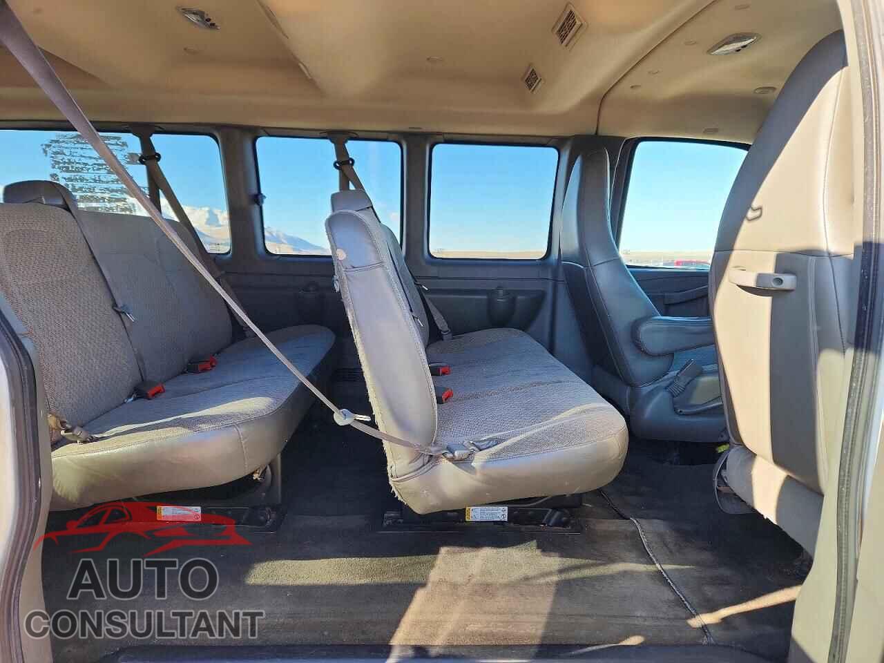 CHEVROLET EXPRESS 2017 - 1GAZGPFF2H1215675