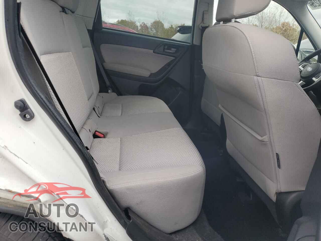 SUBARU FORESTER 2018 - JF2SJAEC1JH485512