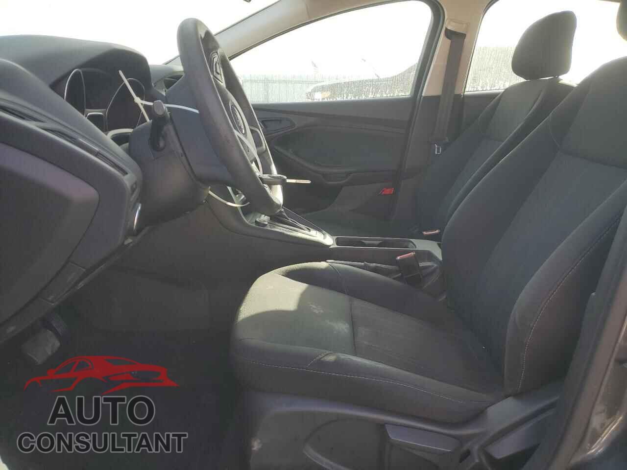 FORD FOCUS 2017 - 1FADP3E22HL262529