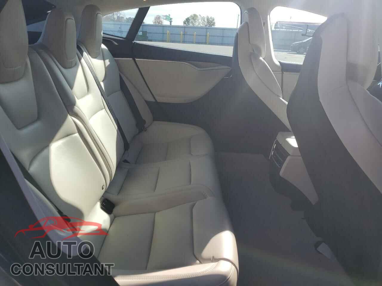 TESLA MODEL S 2018 - 5YJSA1E23JF245156