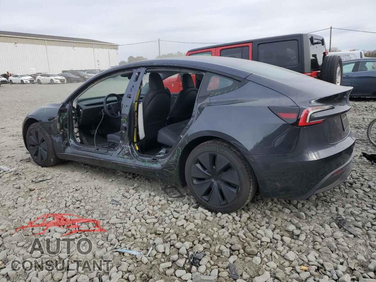 TESLA MODEL 3 2024 - 5YJ3E1EA5RF765175