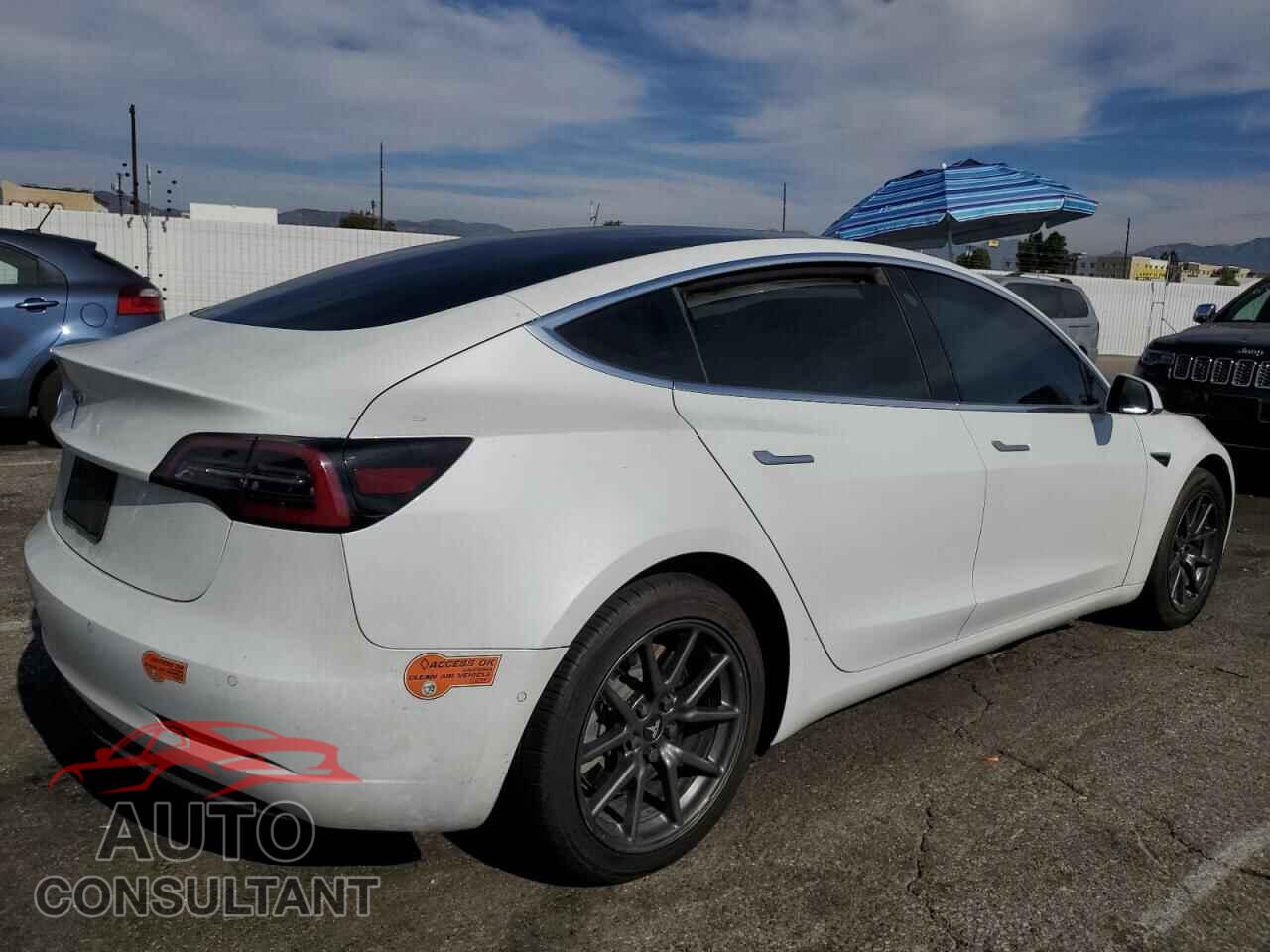 TESLA MODEL 3 2019 - 5YJ3E1EA7KF504040
