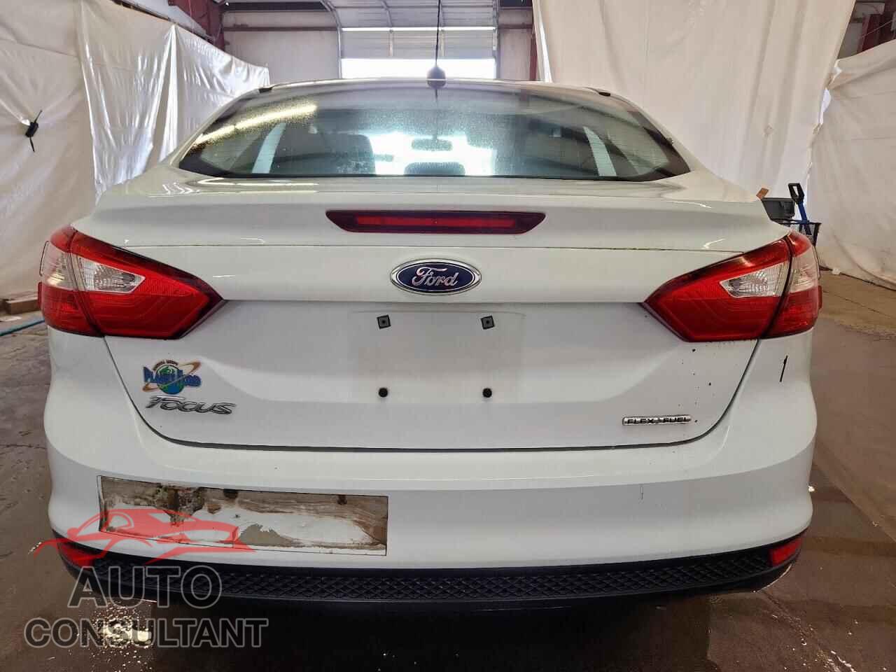 FORD FOCUS 2013 - 1FADP3E2XDL295742