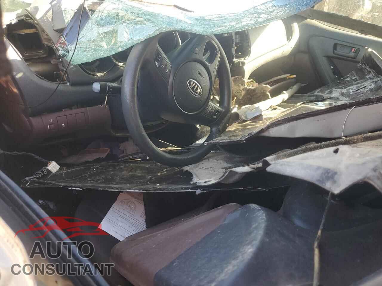 KIA FORTE 2011 - KNAFU4A22B5357804