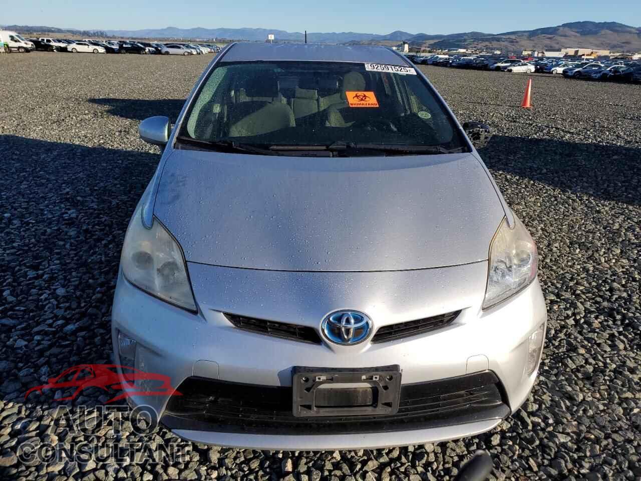 TOYOTA PRIUS 2015 - JTDKN3DU2F0432896