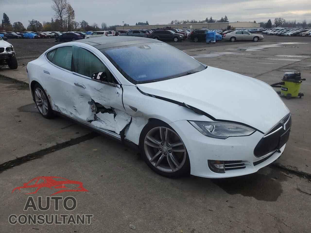 TESLA MODEL S 2015 - 5YJSA1H2XFFP70380