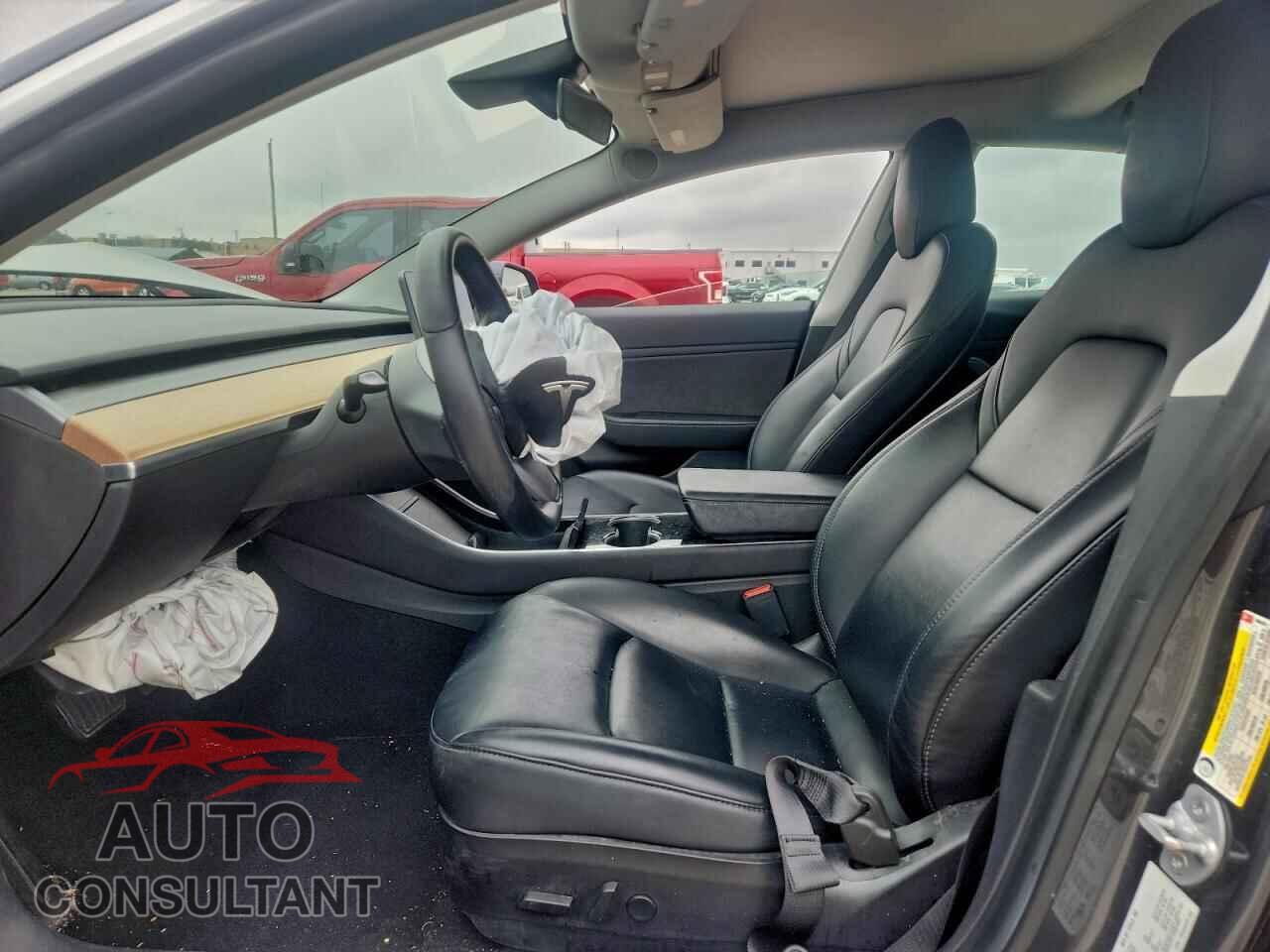 TESLA MODEL 3 2019 - 5YJ3E1EB6KF386829