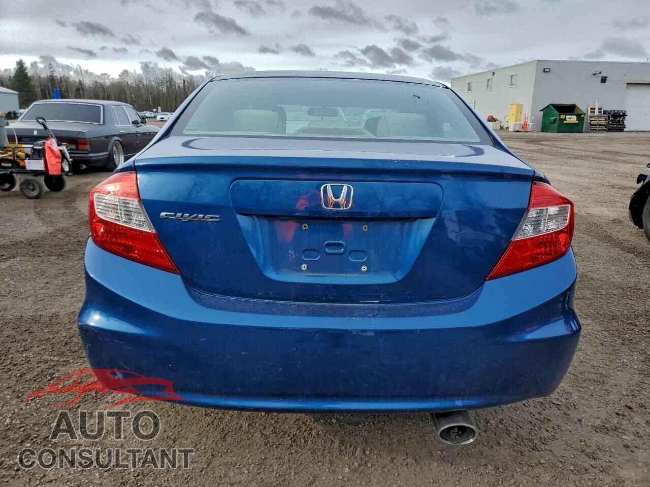 HONDA CIVIC 2012 - 2HGFB2F55CH028252