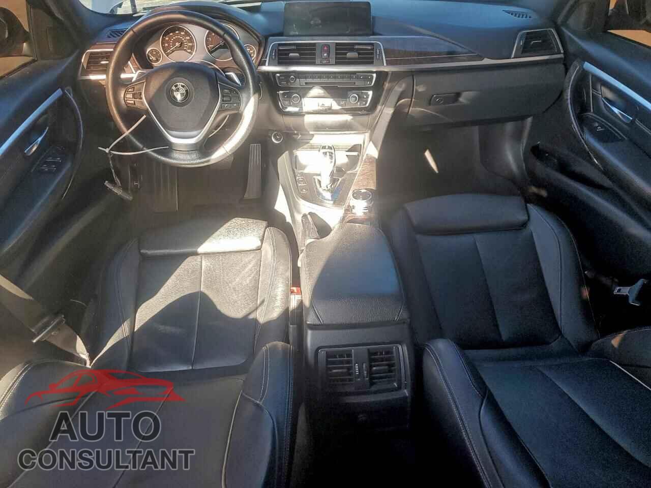 BMW 3 SERIES 2016 - WBA8E9G51GNU29488