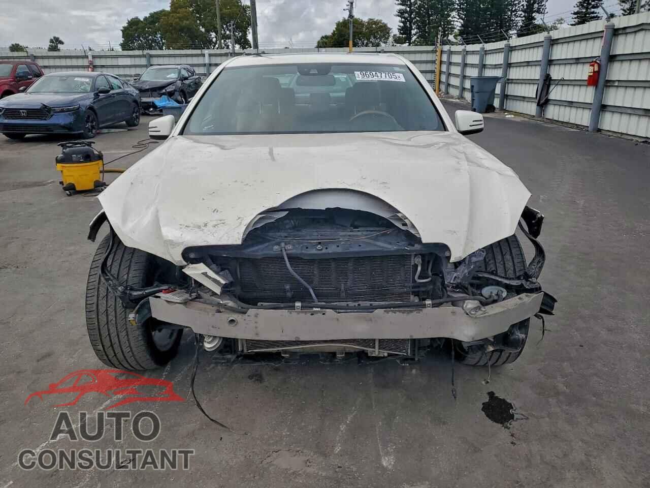 MERCEDES-BENZ E-CLASS 2013 - WDDHF5KB2DA698257