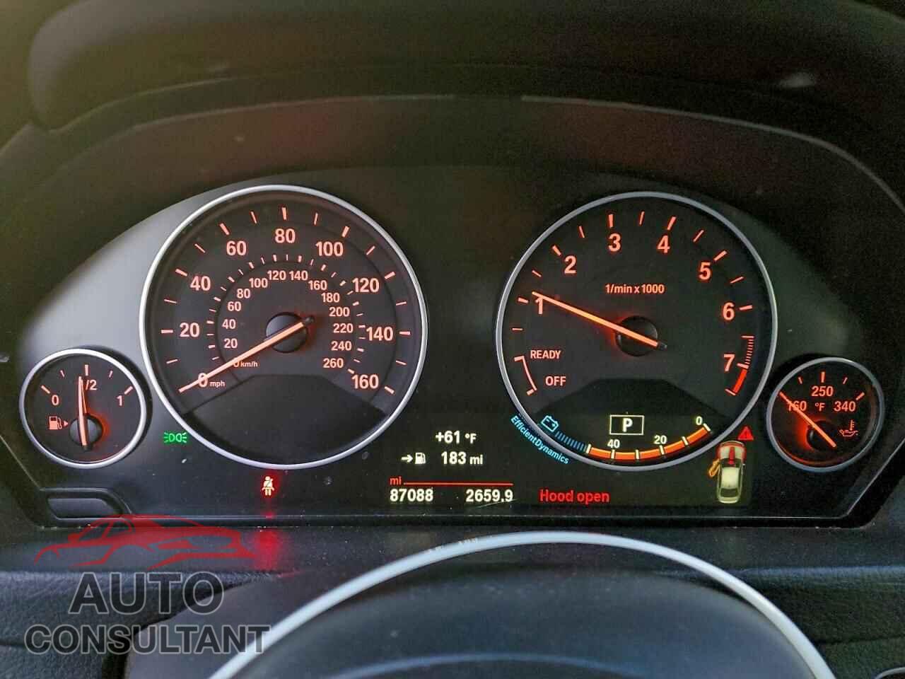 BMW 3 SERIES 2016 - WBA8E5G50GNU22122