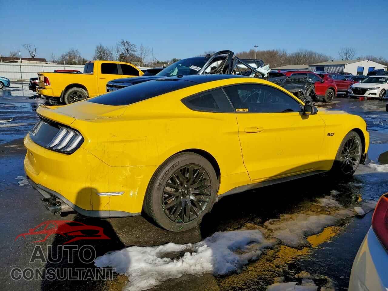 FORD MUSTANG 2018 - 1FA6P8CF0J5137583