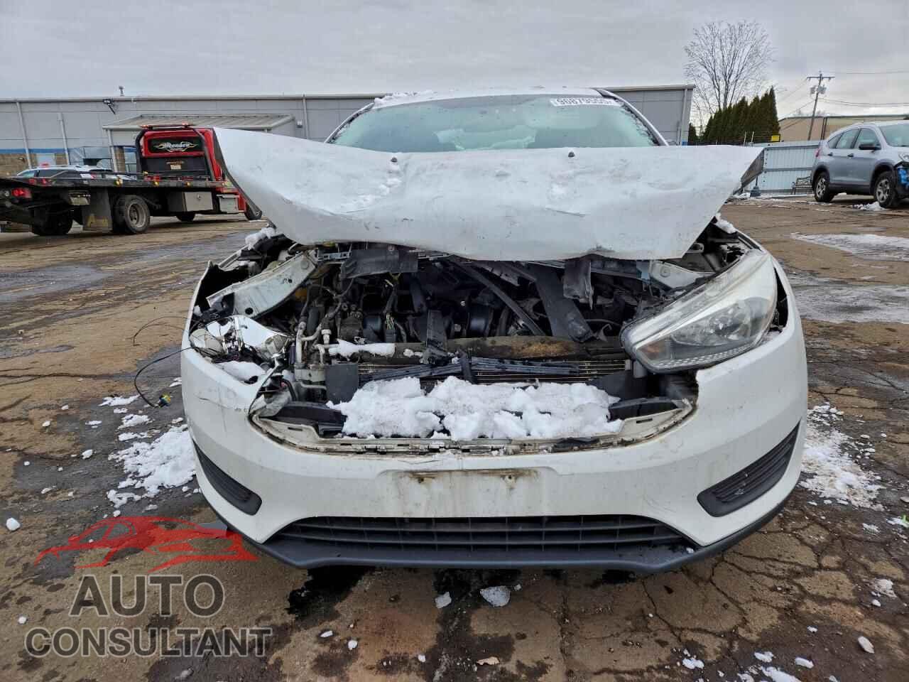 FORD FOCUS 2015 - 1FADP3E28FL285469
