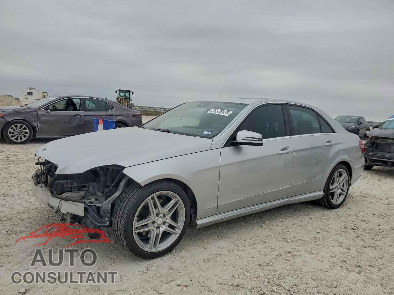 MERCEDES-BENZ E-CLASS 2011 - WDDHF8HB6BA367672