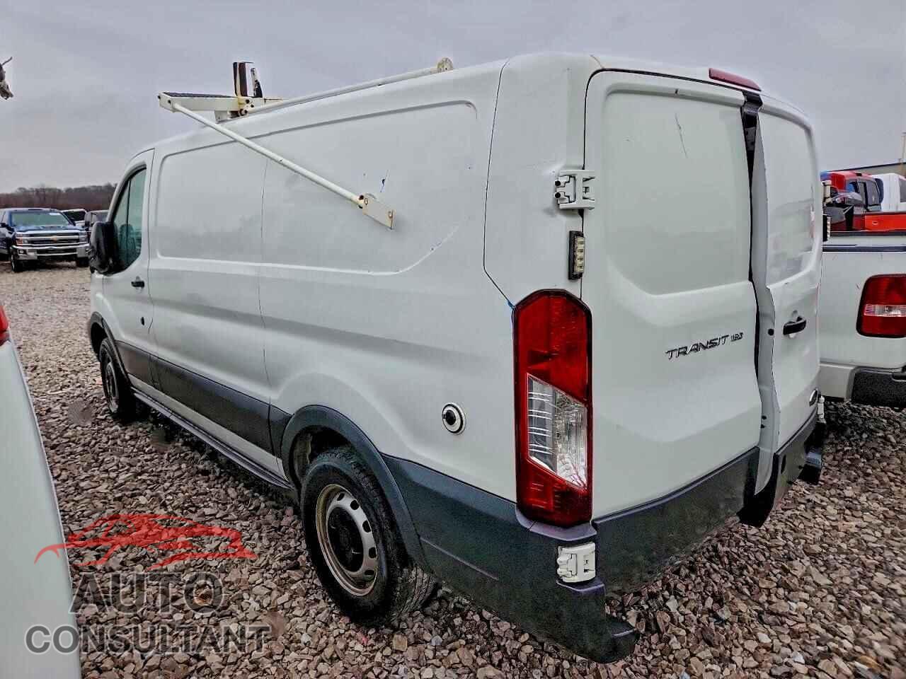 FORD TRANSIT 2015 - 1FTNE1ZM6FKA59313