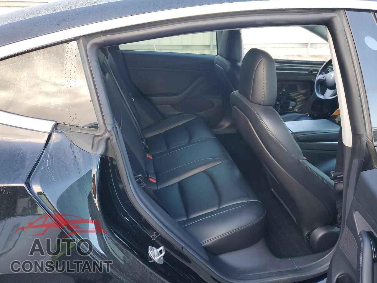 TESLA MODEL 3 2019 - 5YJ3E1EA7KF401877