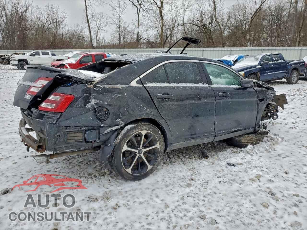 FORD TAURUS 2015 - 1FAHP2KT8FG202771