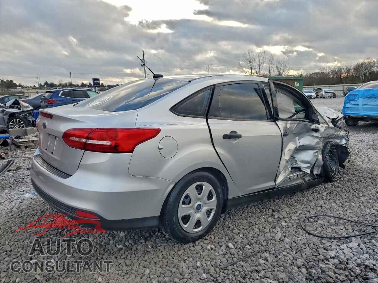 FORD FOCUS 2017 - 1FADP3E21HL244653